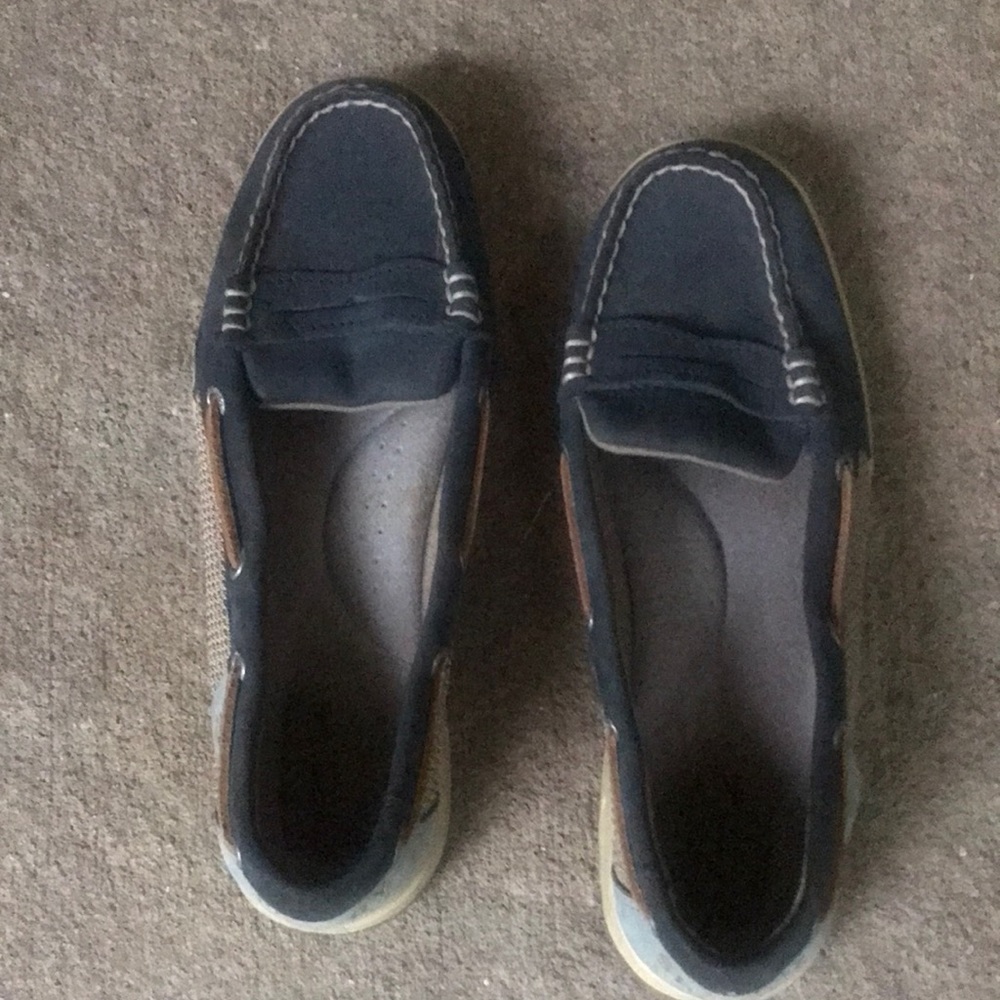 Sperry size 8 medium shoes.